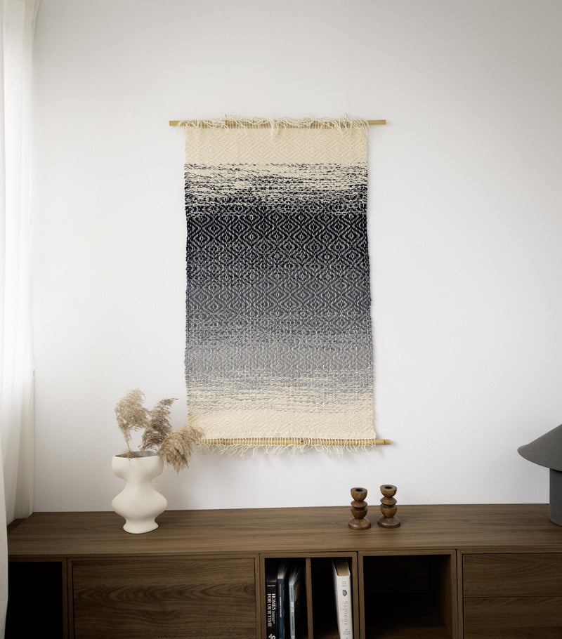 BLUO – A Calm Horizon Woven in Wool