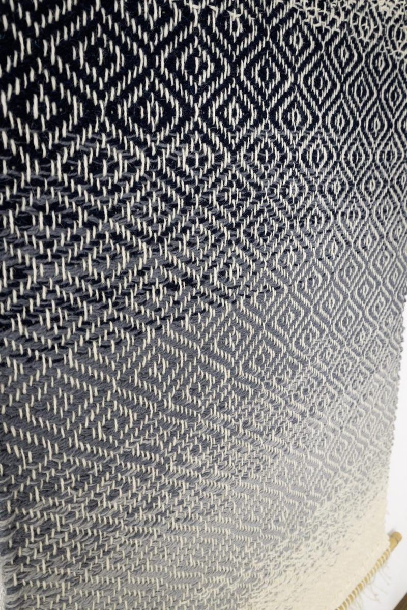 BLUO – A Calm Horizon Woven in Wool